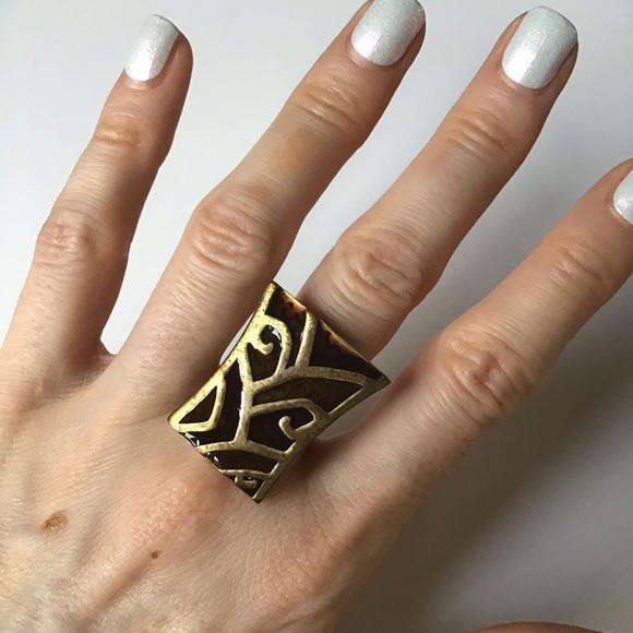 Patrice Breal - Necklace, Ring & Earings - Picture 4 of 4